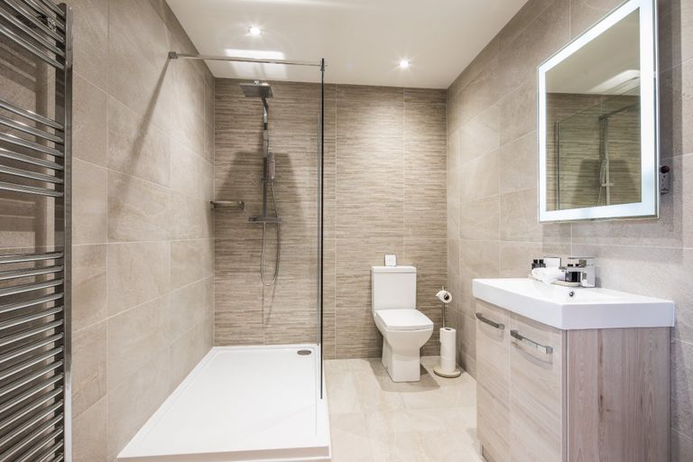 Rénovation de salle de bain: Nos services complets en plomberie